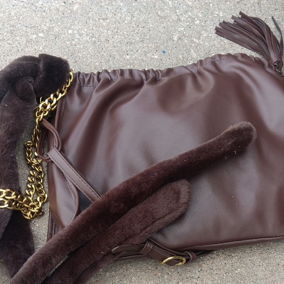 Elegant Brown Shoulder Bag - Picture 4 of 7